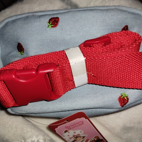 Strawberry shortcake Fanny Pack - Red, Blue and Pink - Picture 3 of 4